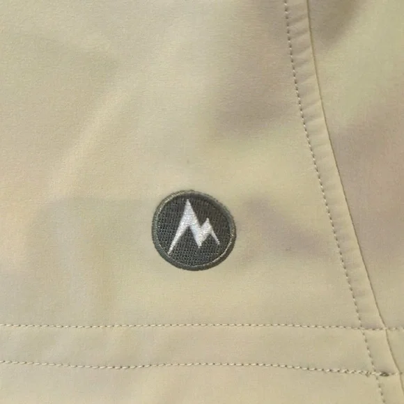 Marmot fur hoodie vest woman’s size M - Picture 5 of 5